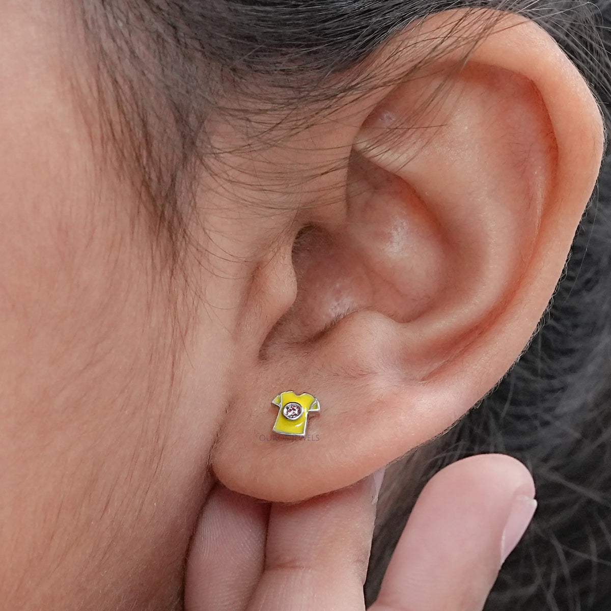 Pink Lab Diamond Yellow Enamel T shirt Stud For Kids
