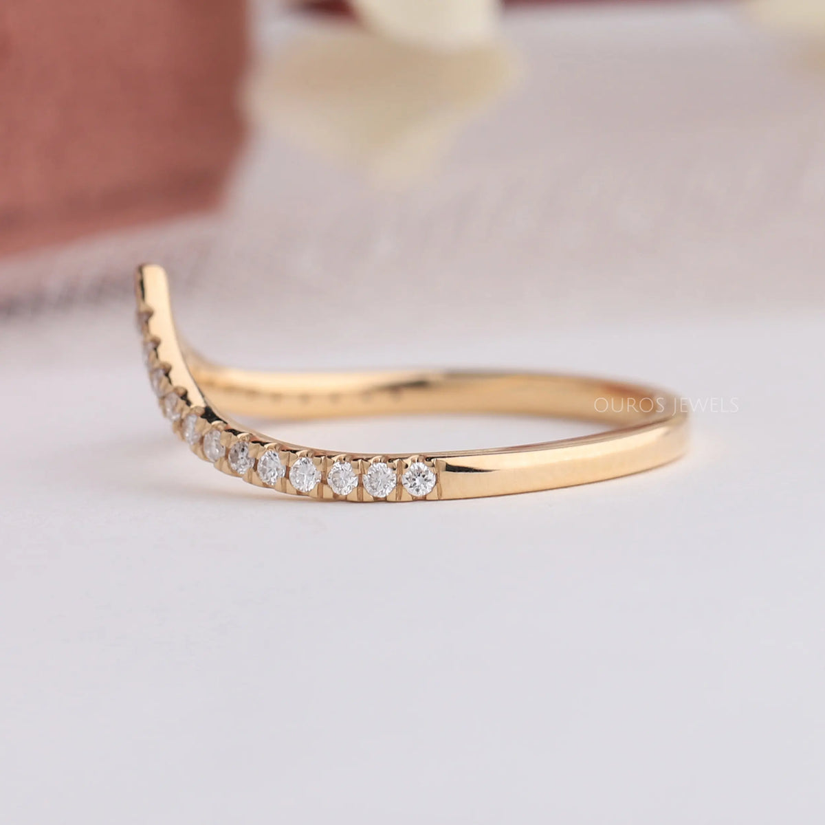 V Shape Curved Round Diamond Wedding Band Rings