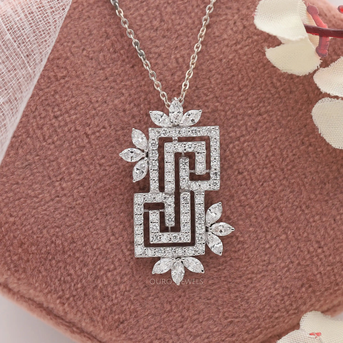 Round Diamond Mine Knot Pendant