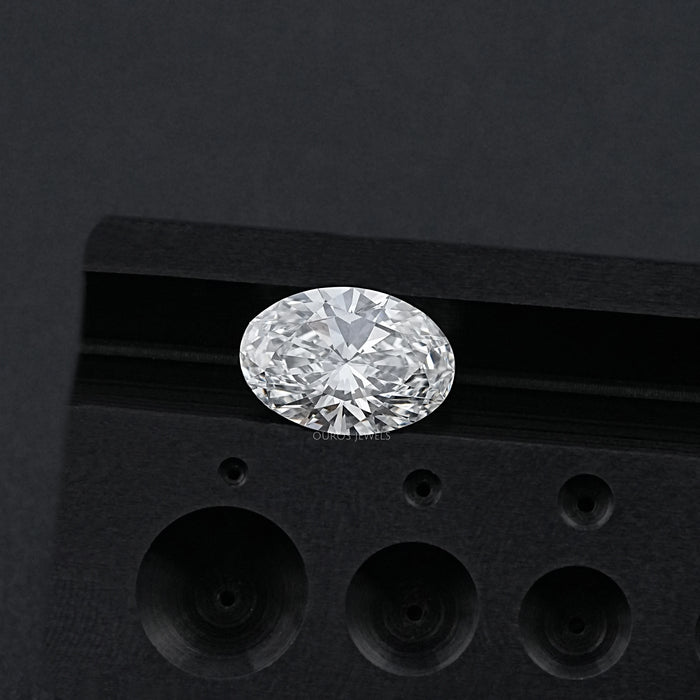 8X Lab Grown Diamond - Oval Shape Loose