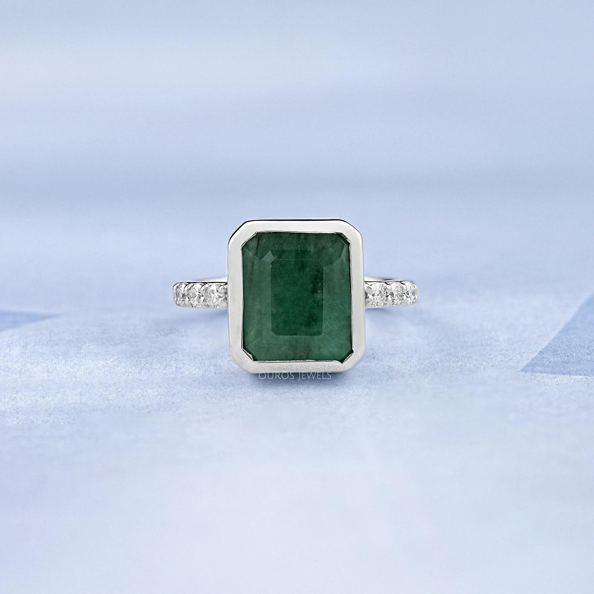 Asscher Cut Emerald Gemstone Bezel Set Ring Ring