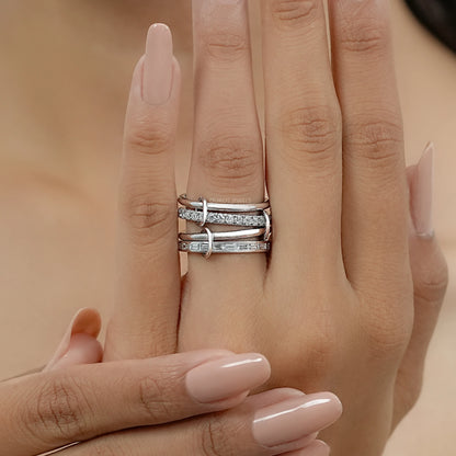 Baguette And Round Diamond Interlink Band Ring