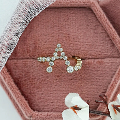 Bubble Round Lab Diamond Initial Ring Ring
