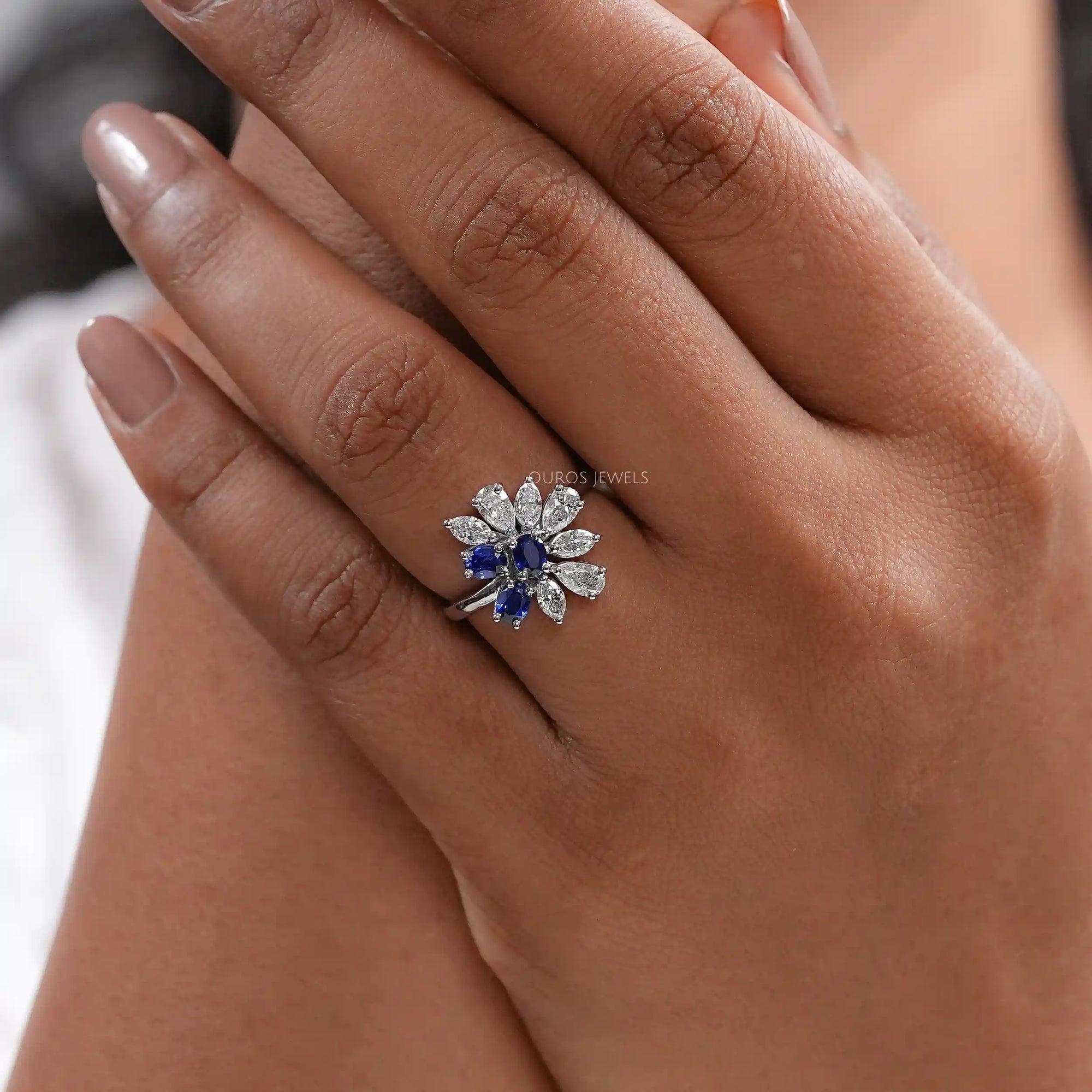 Blue Sapphire Oval Cut Gemstone Cluster Ring Ring