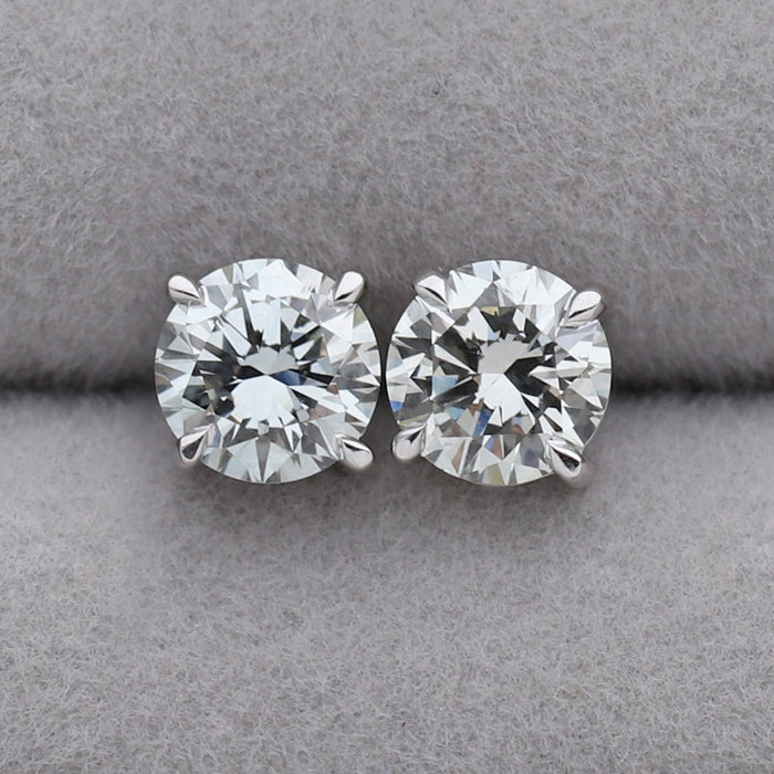 Round Shape Light Green Lab Diamond Stud Earring