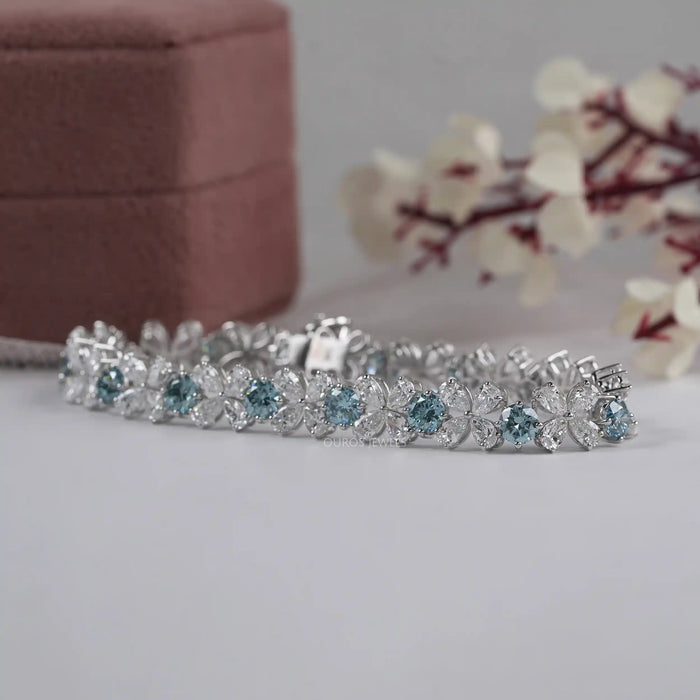 Pear Lab Diamond Flower Shape Bracelet Bracelet