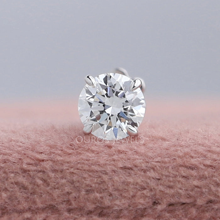 Single Round Lab Grown Diamond Stud Earrings
