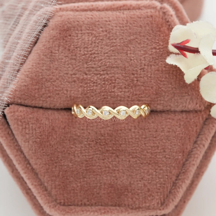 Infinity Shape Round Cut Lab Grown Diamond Eternity Band