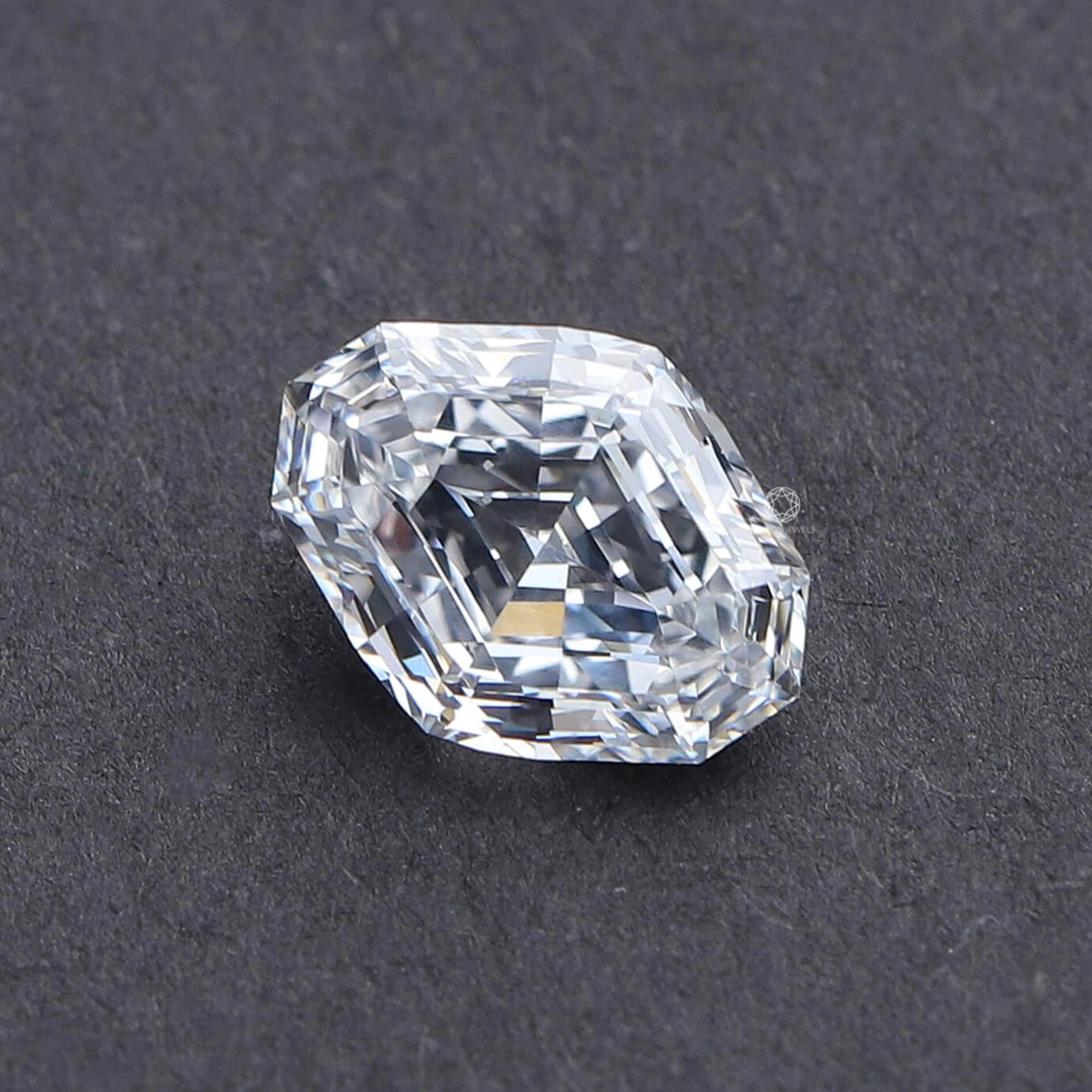 Modified Lozenge Step Cut Loose Diamond