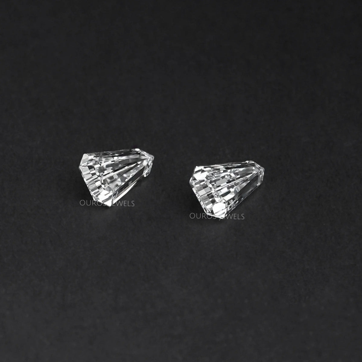 Arrow Cut Lab Diamond Pair Loose