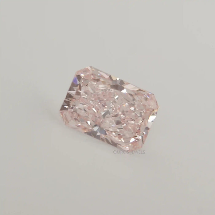 Fancy Vivid Pink Radiant Shape Lab Diamond