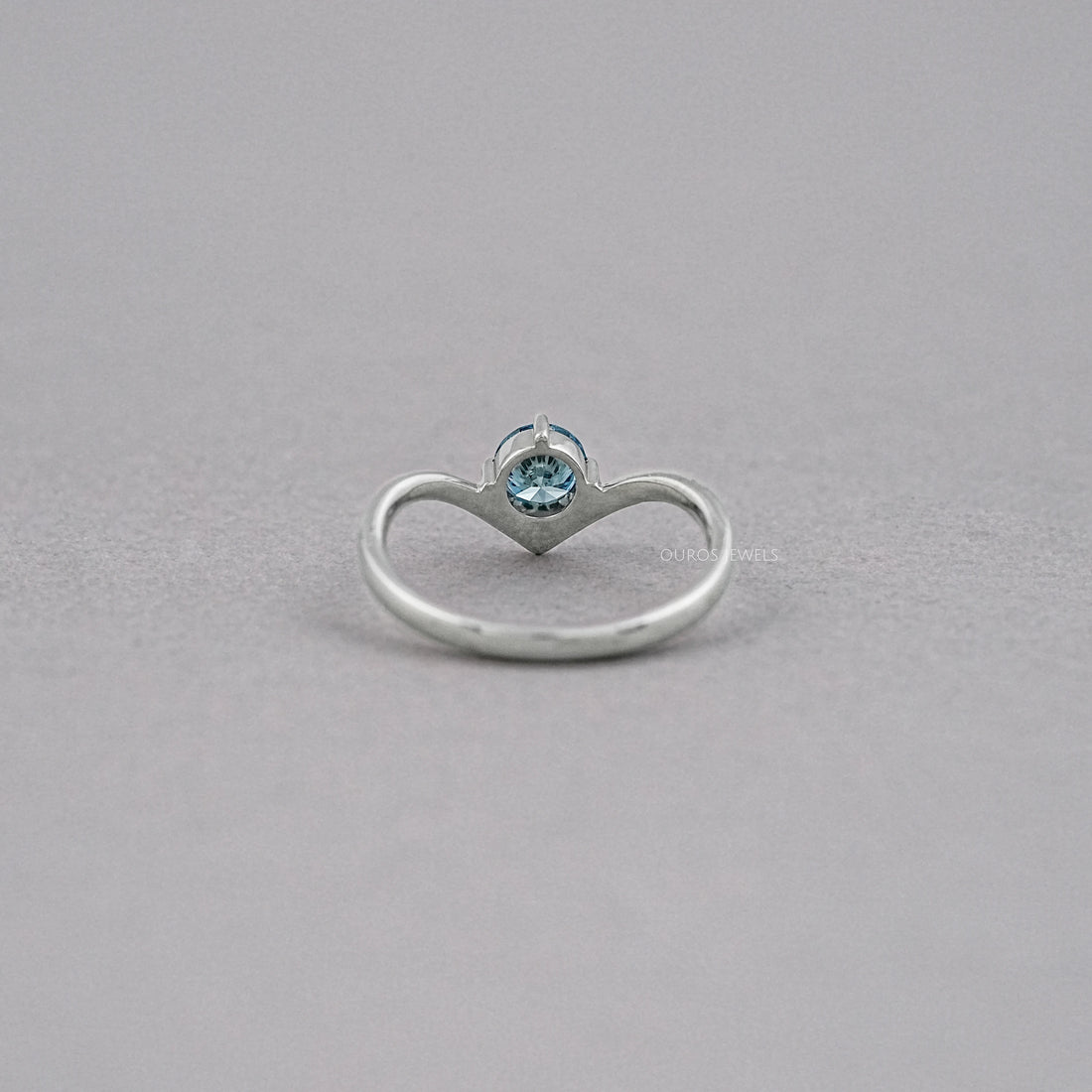 Blue Round Lab Diamond Curved Solitaire Ring Ring