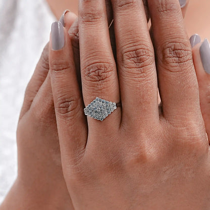 Blue Round Cut Lab Grown Diamond Cluster Set Ring Ring