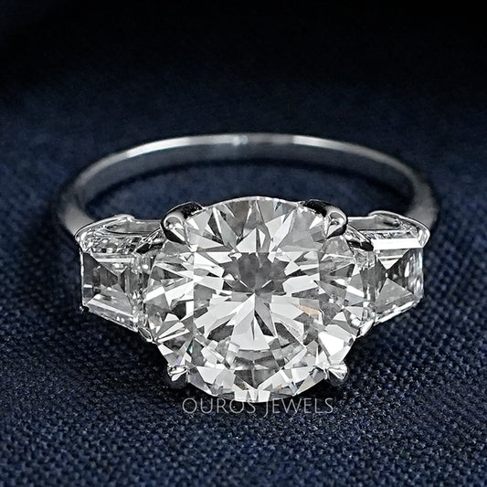 Alexandra Daddario - Brilliant Round Cut Three Stone Ring the 2024 Vanity Fair Oscar Party