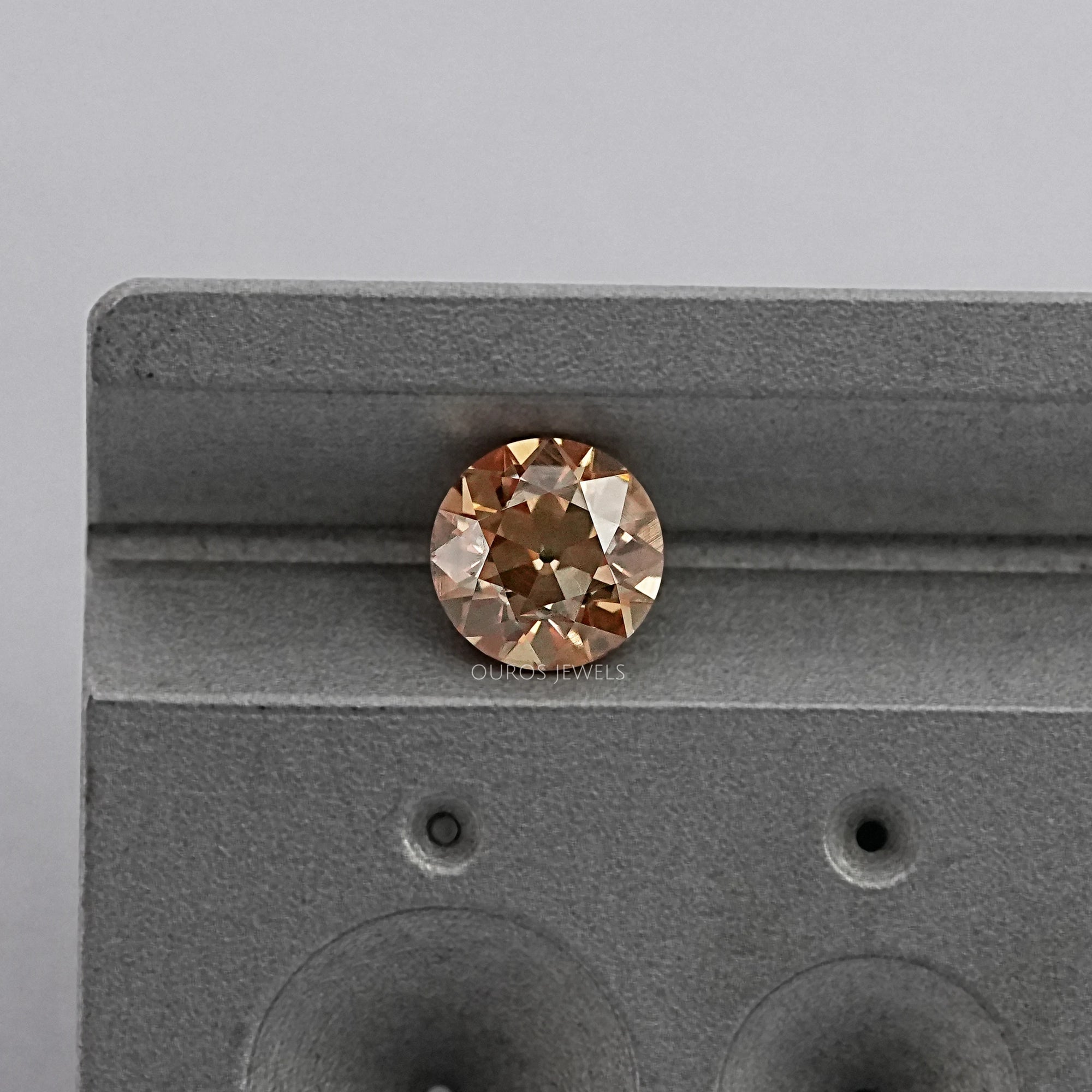 OEC Round Cut Loose Diamond - Champagne Loose