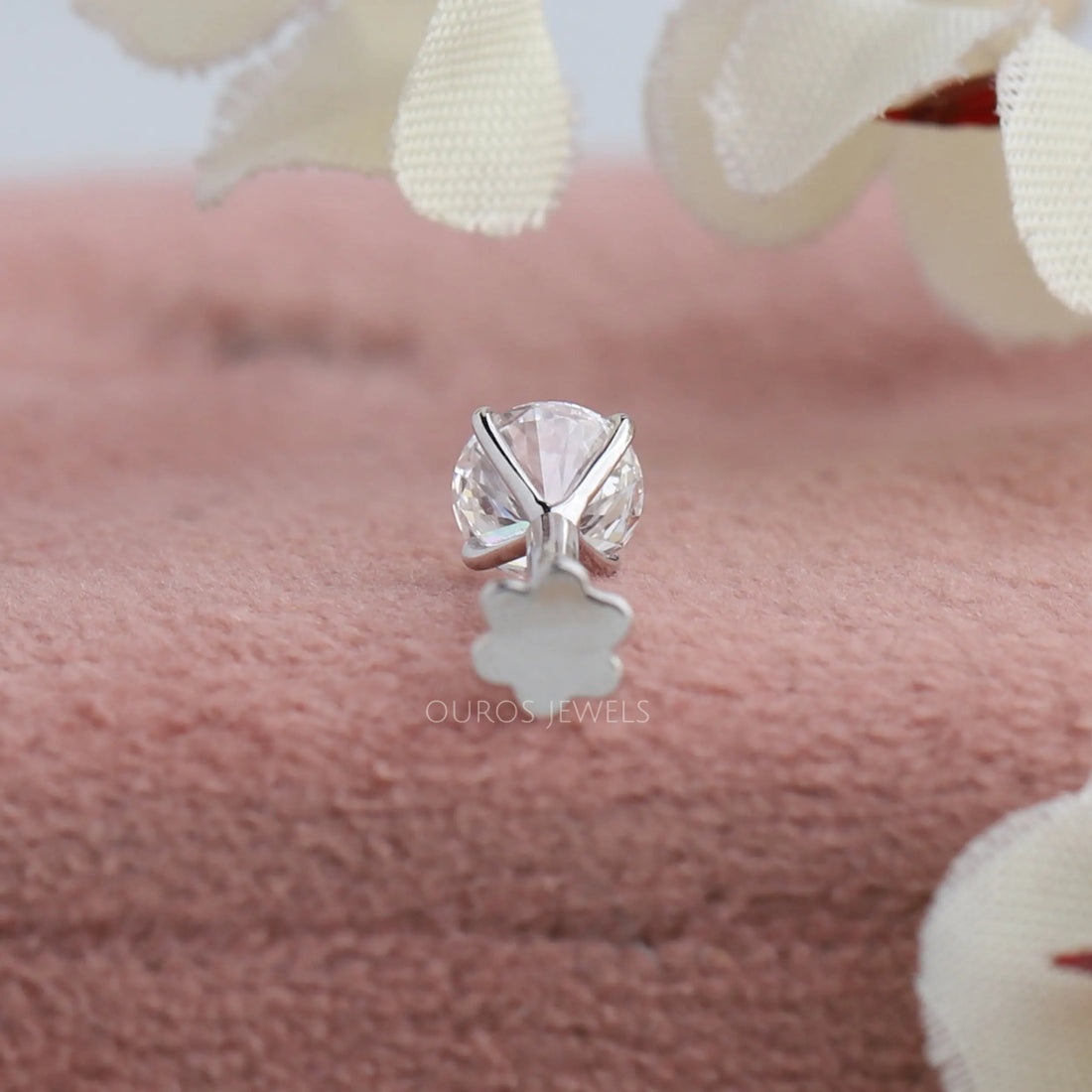 Single Round Lab Grown Diamond Stud Earrings