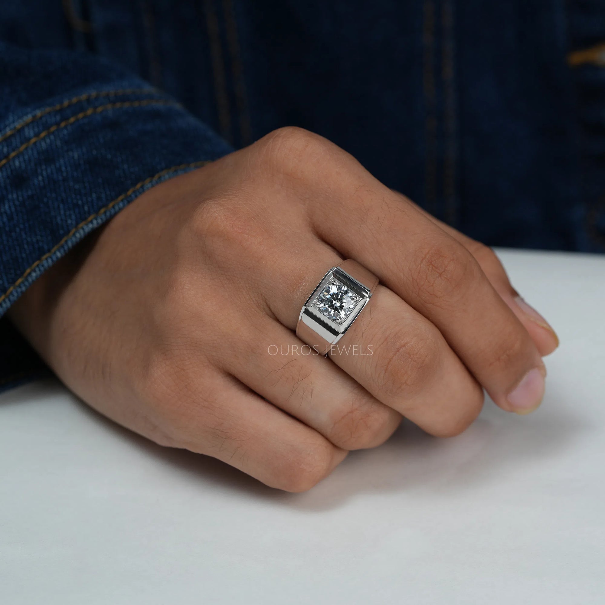 Round Cut Diamond Engagement Ring For Men's