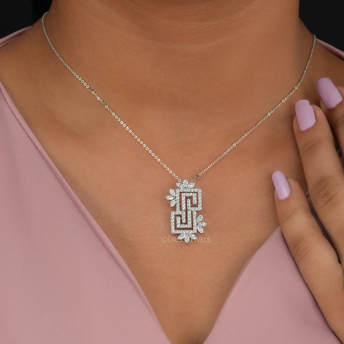 Round Diamond Mine Knot Pendant