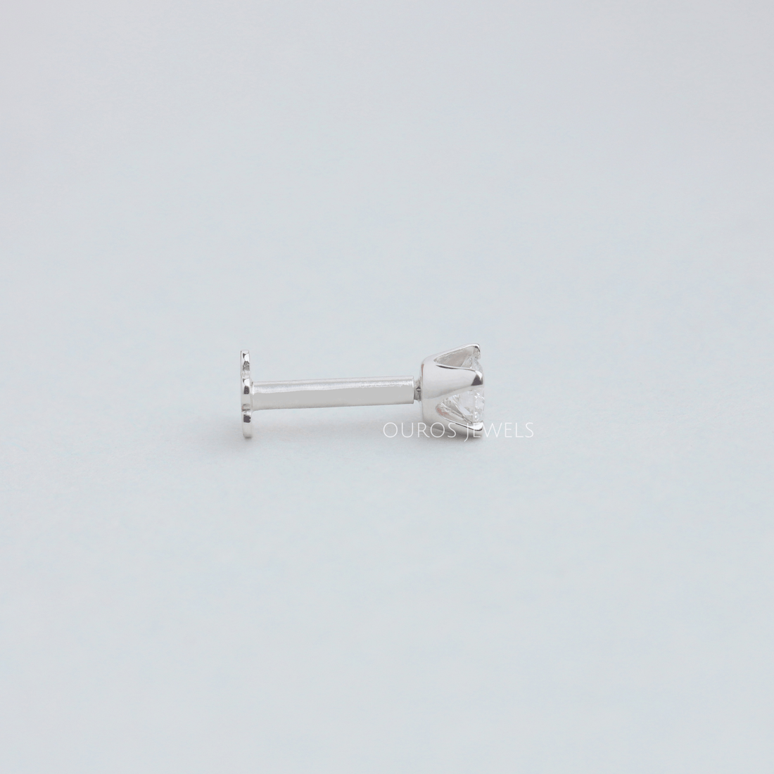Round Cut Diamond Nose Pin