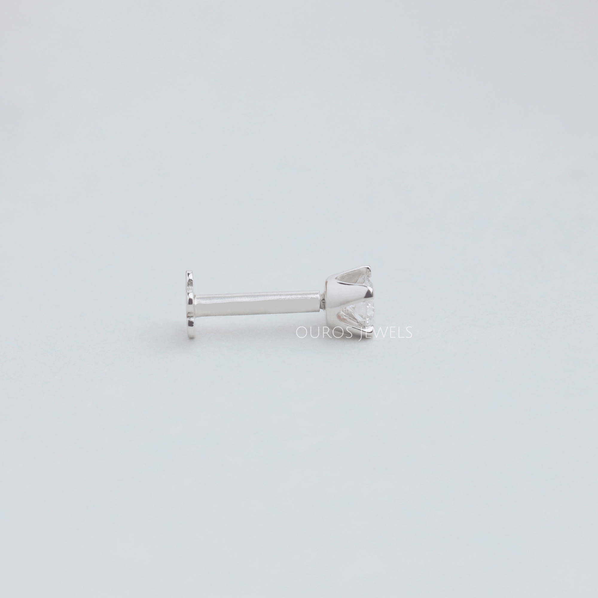 Round Cut Diamond Nose Pin
