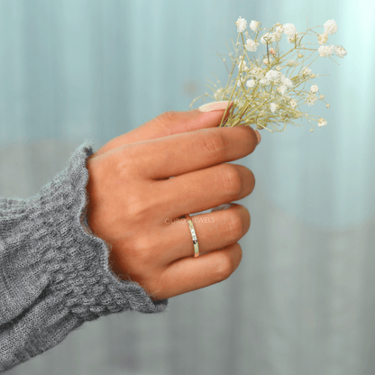 Round Cut Dainty Wedding Ring